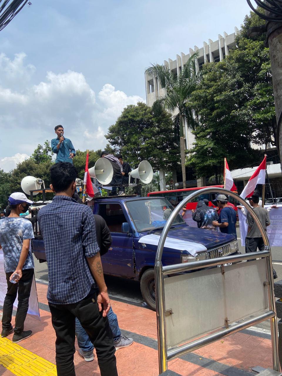 Suara Publik dan Respons Pemerintah: Mengelola Unjuk Rasa dan Audiensi