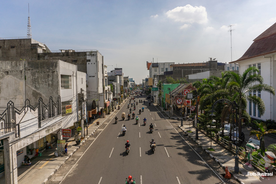 Pajak Pusat–Pajak Daerah: Berat Sama Dipikul, Ringan Tanggung Sendiri